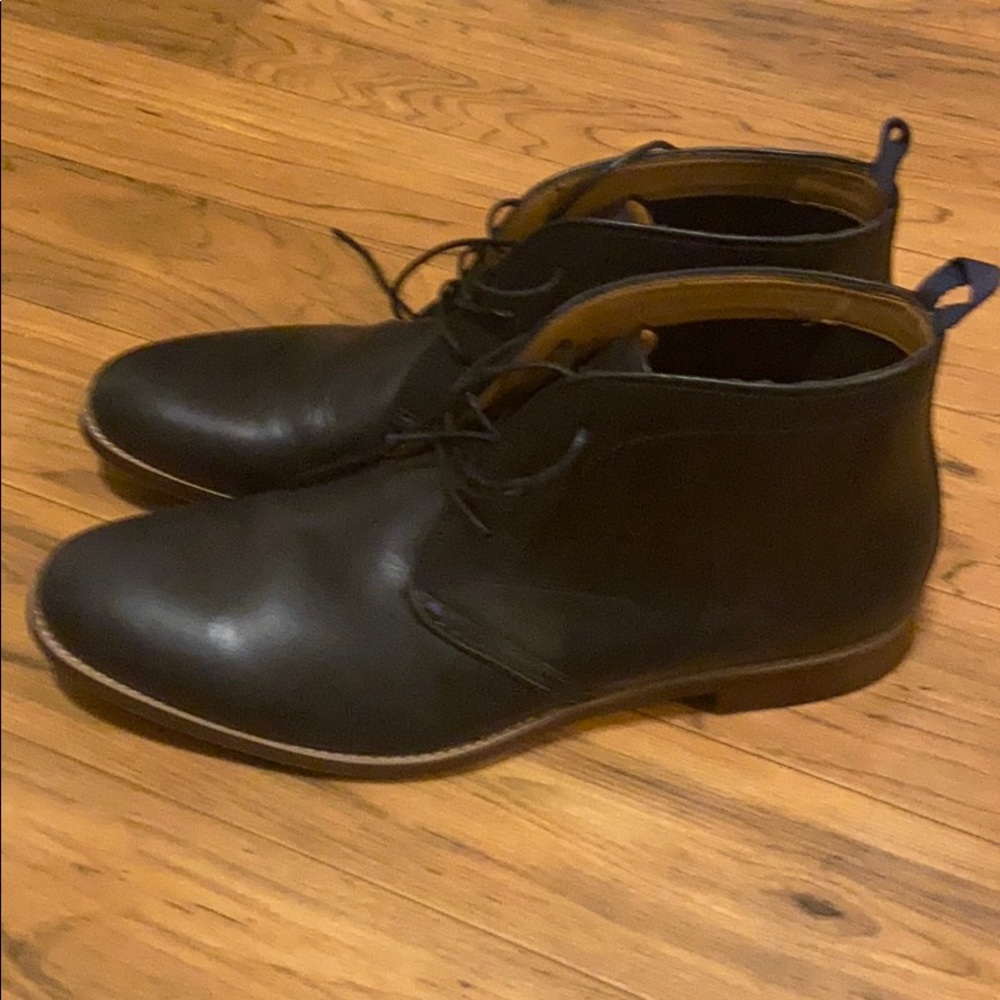 Black Chukka Style Aldo Boots/Dress Shoes